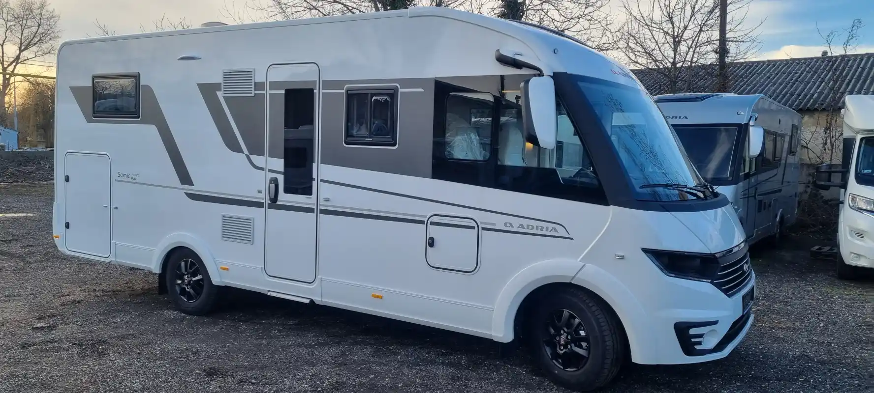 Adria Sonic Plus 700 DC